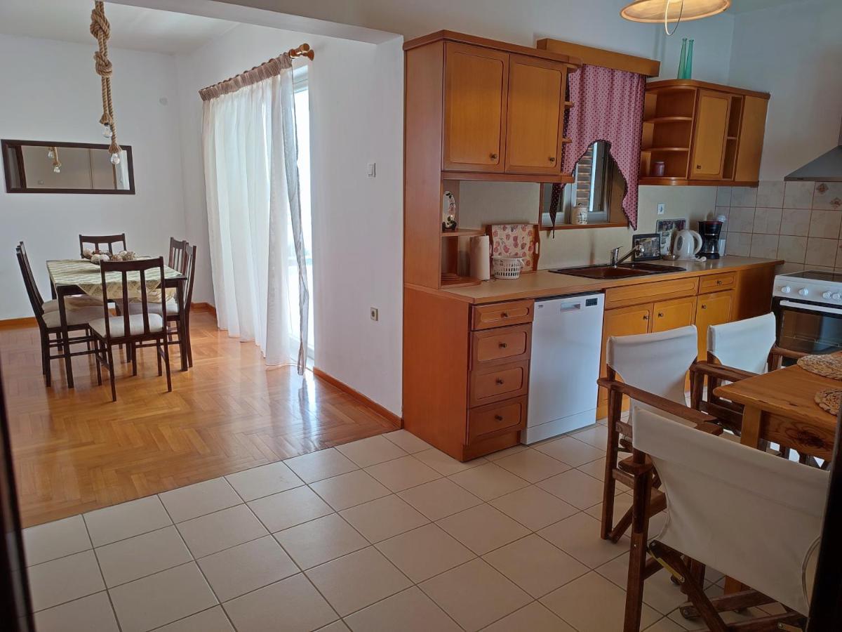 Thea Court Clio & Erato Apartments Palaiontsiflikion Luaran gambar