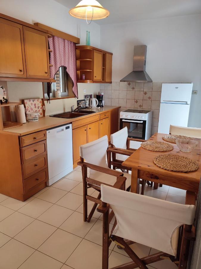 Thea Court Clio & Erato Apartments Palaiontsiflikion Luaran gambar